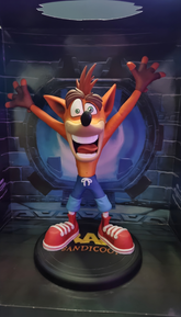 Estatua Crash Bandicoot 9" PVC